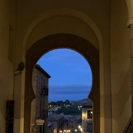 El Rinconcito Del Casco - The Little Corner Of The Old Town * توليدو